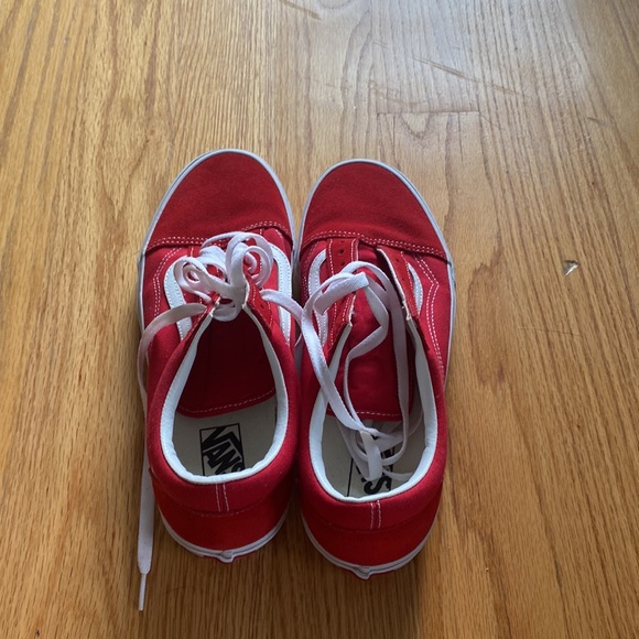 Red vans - Picture 4 of 4